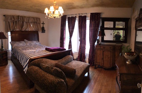 Mooresville House | Spacious 3 bedroom Cottage in Mooresville