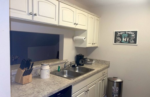 Tallahassee House | Spacious 3 BR Townhome in the Center of Everything