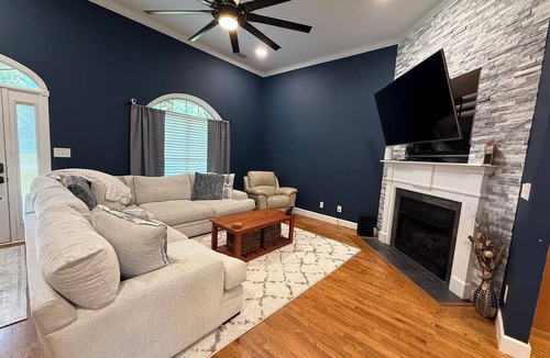 Kathleen House | Spacious 3BR/3BA Home Patio, Yard & Garage