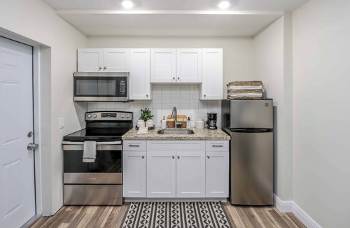 Coral Terrace Apartment | Spacious 3BR Apartment in Miami - Private Entry, Near Downtown & Beaches