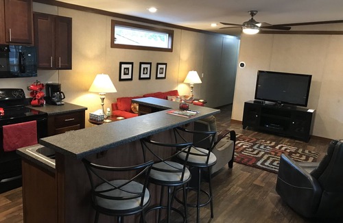 Surfside Beach House | Spacious 3BR Beach Vacation Home in Myrtle Beach with all the Perks