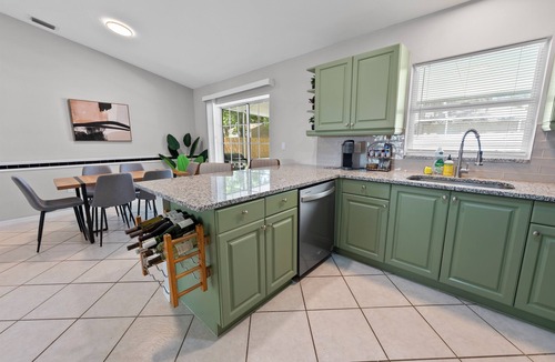 Lake Sarasota House | Spacious 3BR Home in Prime Location – Private Heated Pool & Hot Tub