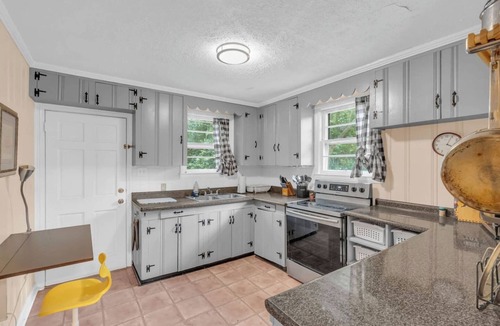 Spartanburg House | Spacious 3BR Minutes to Downtown Quiet Location