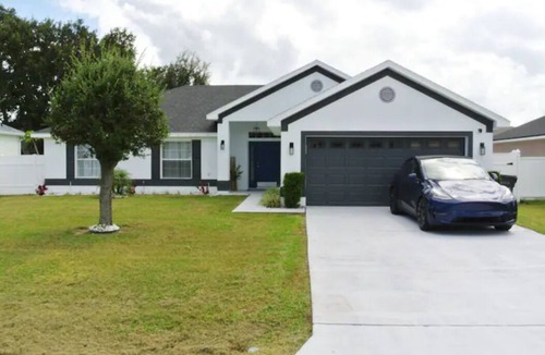 Poinciana House | Spacious 4/2 getaway! Near Theme Parks!