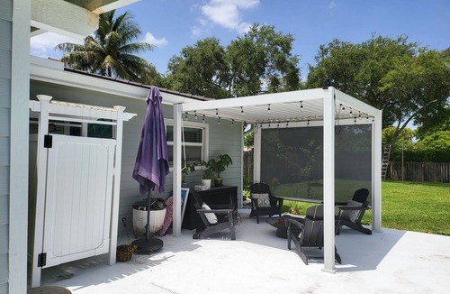 City Center House | Spacious 4-bedroom house in family friendly Coral Springs with all amenities.