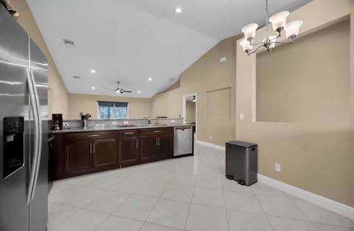 Port Saint Lucie House | Spacious 4-bedroom and 2 baths house in marvelous Port St. Lucie with AC and all