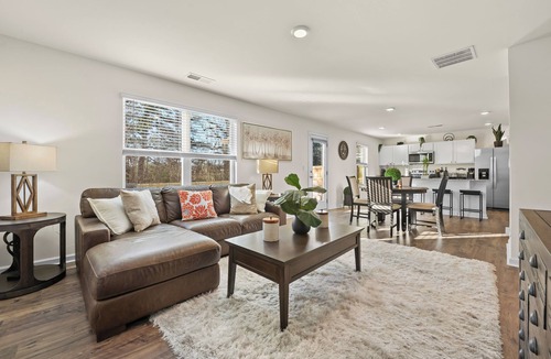 Rossville House | Spacious 4-bedroom house in superb Rossville with WiFi and AC