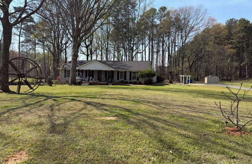 Dacula House | Spacious 4-bedroom house - 316 and Shopping