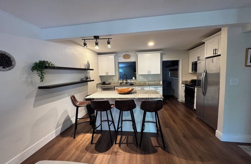 Old Seminole Heights House | Spacious 4-bedroom house with WiFi and AC in Central Tampa
