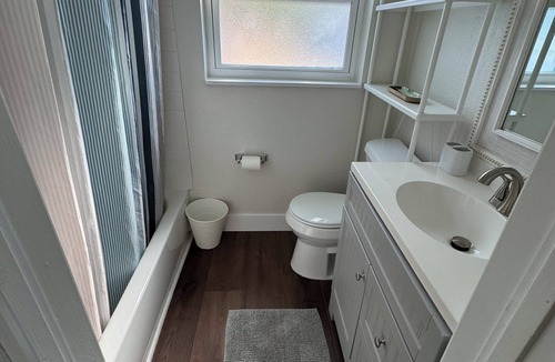 Old Seminole Heights House | Spacious 4-bedroom house with WiFi and AC in Central Tampa