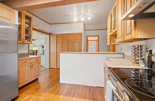Hendersonville House | Spacious 4BR Compound w 2 Cottages Near Trails