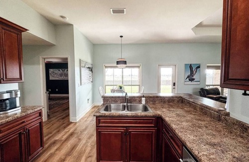 Foley House | Spacious 4BR Family Home – Near OWA, Beaches & Zoo, Spacious 4BR Family Home