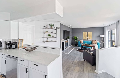 Utica House | Spacious 5 BD Retreat: Sauna, HotTub, Game Room