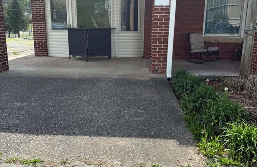 Clintwood House | Spacious 5-bedroom house in town-within walking distance to everything