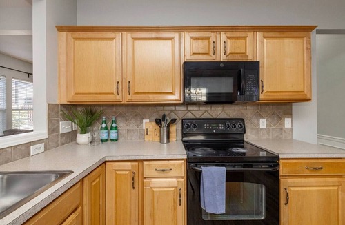 Charlotte House | Spacious 5BR Home w/Arcade Game Room Near UNC Charlotte & Mallard Creek
