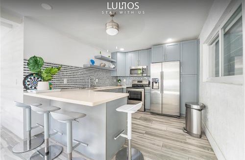 Flagami House | Spacious 6BR Miami Pool, BB Court & Near Airport L03