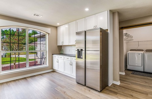 Pensacola House | Spacious and Modern, Close to NAS , Room for Everyone