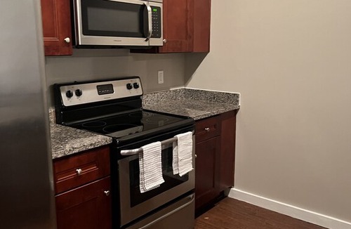 South Main Historic District Apartment | Spacious apartment, central to downtown Memphis!