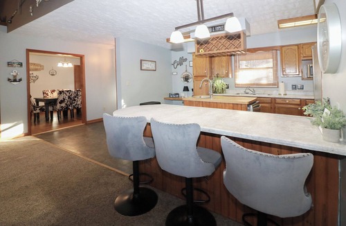 Eddyville Cabin | Spacious Cabin on Lake Barkley