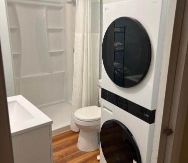 Tallahassee House | Spacious comfortable Studio Unit