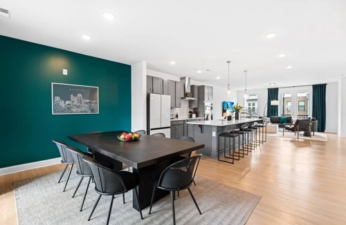 Downtown House | Spacious Downtown Raleigh Urban Retreat 2400 SQ. FT.