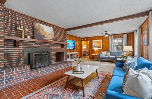 Cartersville House | Spacious Family Home - 10 Mins to Cartersville