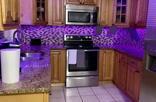 Oak Ridge House | Spacious Home Away Relax Hot Tub!