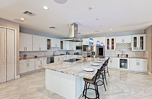 Lantana Bed & Breakfast | Spacious Home with Pool East Lantana