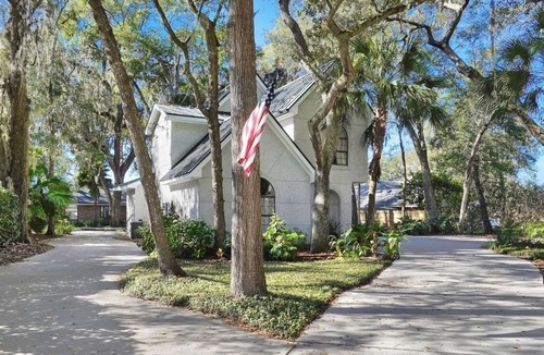 Yulee House | Spacious house just minutes from the beach and downtown