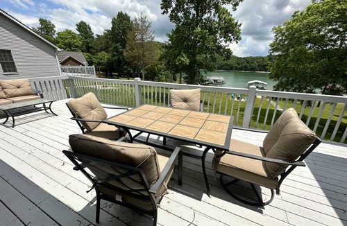 La Follette House | Spacious Lake house with Double Boat Dock & Gently Sloping Lot