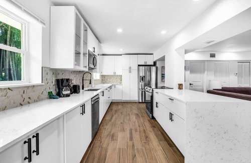 El Portal House | Spacious Miami Home by the River, Perfect Location