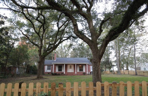 Tallahassee House | Spacious Mid-Cent Home, Close to FSU/Stadium, FAMU, TCC, Capitol and Hospitals