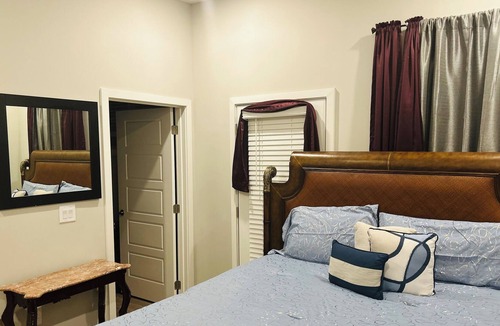 Smyrna House | Spacious mixed with comfy & a bit of luxury.