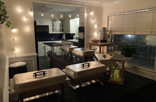 Jonesboro House | Spacious property for rent. We welcome a family or a business.