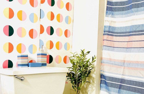 Downtown Apartment | Spacious retreat in downtown Norfolk Pet-Friendly!