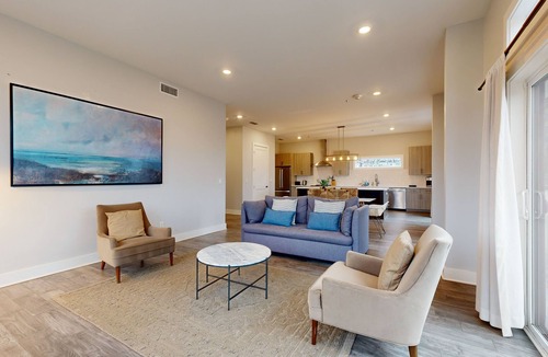 Chestnut Hill Condo | Spacious river-view condo with fast Wi-Fi, perfectly located near downtown