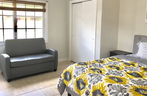 Pembroke Pines Apartment | Spacious Suite with Private Entrance and Pool View