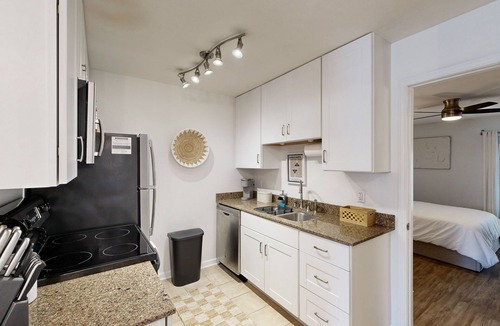 Tallahassee House | Spacious townhome with fenced yard, large patio, close to everything