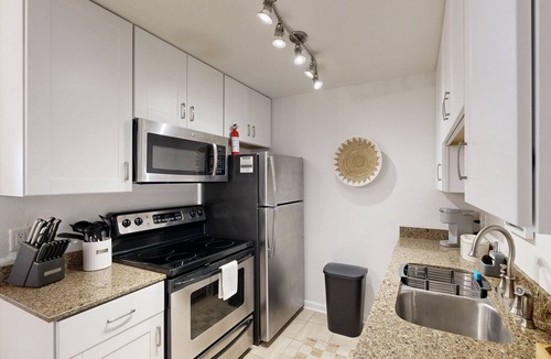 Tallahassee House | Spacious townhome with fenced yard, large patio, close to everything