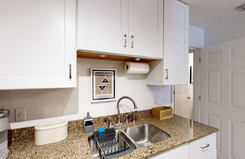Tallahassee House | Spacious townhome with fenced yard, large patio, close to everything