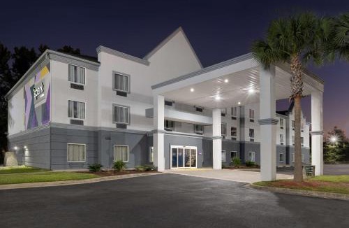 Fleming Hotel | Spark by Hilton Savannah South I-95