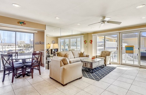 Holiday Isle Condo | SPC 2136 - Upstairs 2 BR - Beachside - Sleeps 6 by RedAwning
