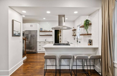 East Nashville House | Speakeasy. East Nash. Hot tub. Mins to Broadway