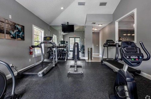 Trailer Estates Apartment | Special Apartment 1BR with Gym and Parking