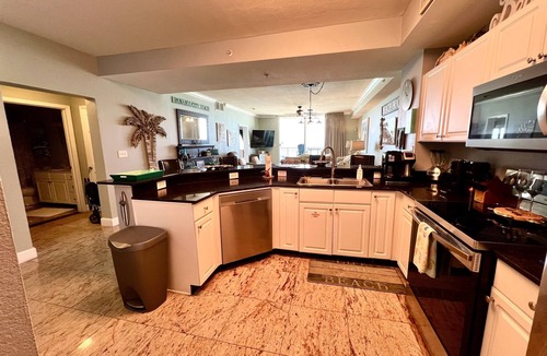 El Centro Beach Condo | Spectacular 3rd floor 2BR/2BA beach-front condo.