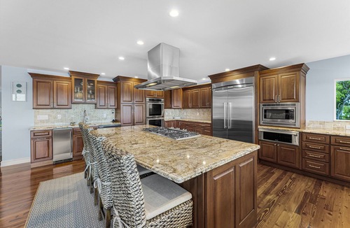 Tavernier Villa | Spectacular 4 bedroom 4 1/2 bath villa on Tavernier Creek in Florida Keys.