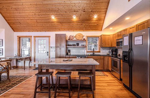 Bryson City Cabin | Spectacular views minutes from Bryson City, fire pit and brand new hot tub!
