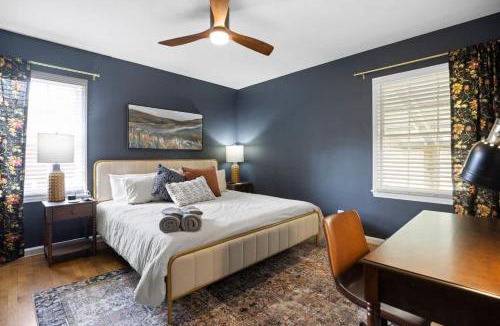 Greensboro House | Sports Bar, Fenced Yard, 2 Kings, Bunkroom, 6 TV