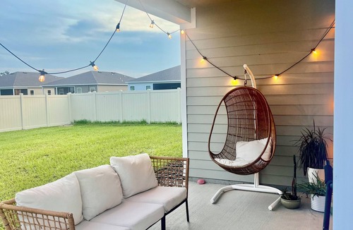 Newberry House | SPRING HAVEN RETREAT! A BEUTIFULL ANDSPOTLESS!