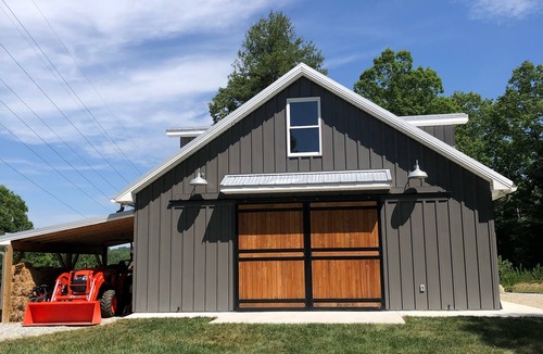 Saluda House | Spring is in the air! Come enjoy this mountain retreat!